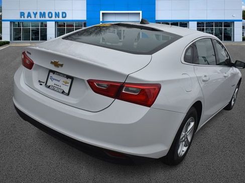Used 2022 Chevrolet Malibu LS image 3