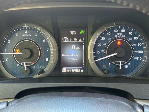 Used 2018 Toyota Sienna XLE image 20