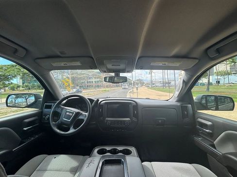 Used 2017 GMC Sierra 1500 2WD Crew Cab w/ Sierra Convenience Package image 10