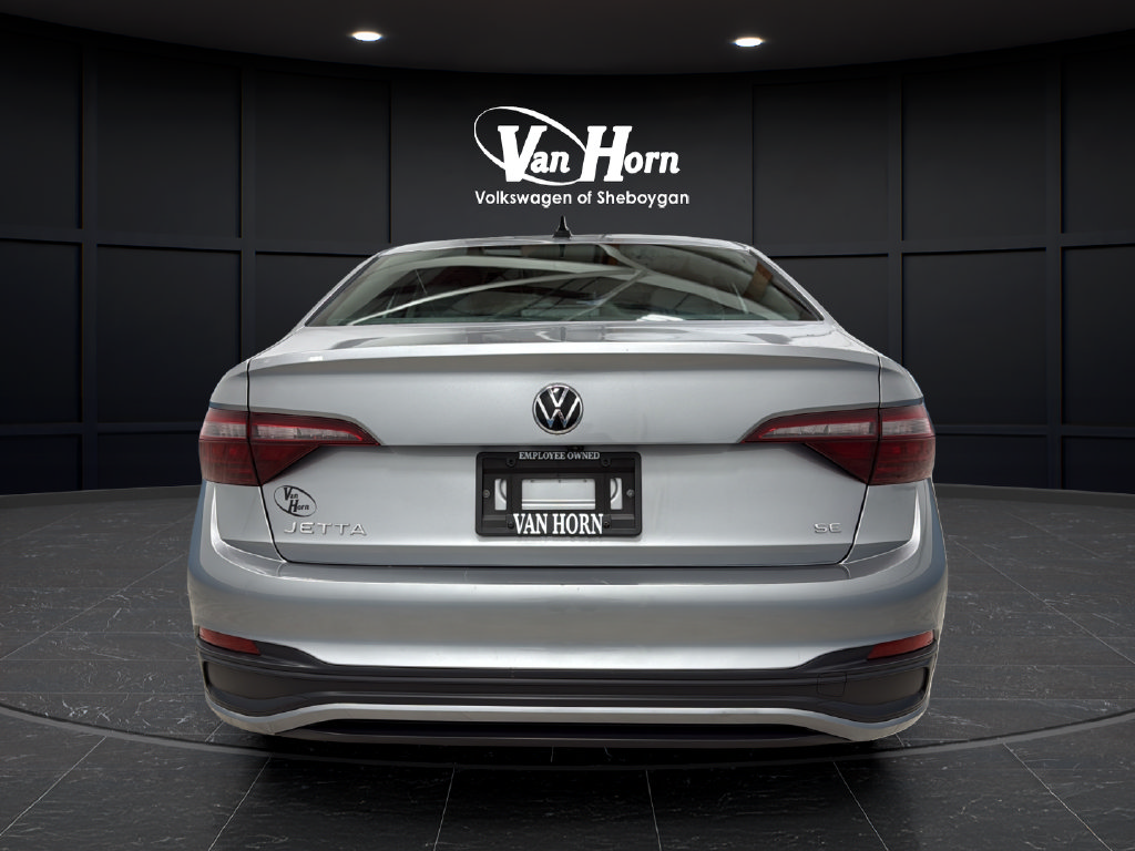 Used 2024 Volkswagen Jetta SE FWD image 6