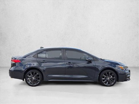 Used 2023 Toyota Corolla SE FWD image 4