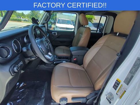 Used 2021 Jeep Gladiator Overland w/ Popular Equipment Package AWD/4WD image 14