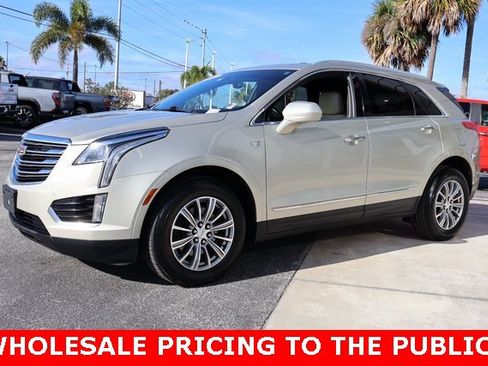 Used 2017 Cadillac XT5 Luxury w/ Driver Awareness Package image 4