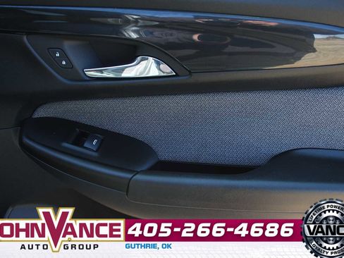 Used 2025 Chevrolet TrailBlazer LT image 16