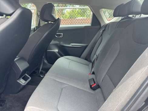 Used 2025 Kia K4 FWD image 22