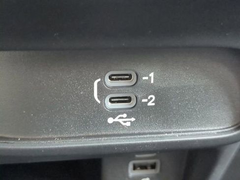 New 2026 Chrysler Pacifica Select AWD/4WD image 23