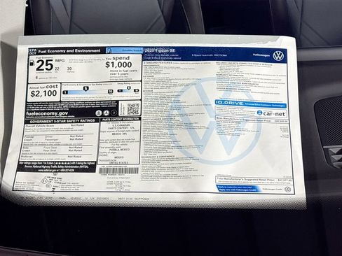 New 2025 Volkswagen Tiguan SE image 24