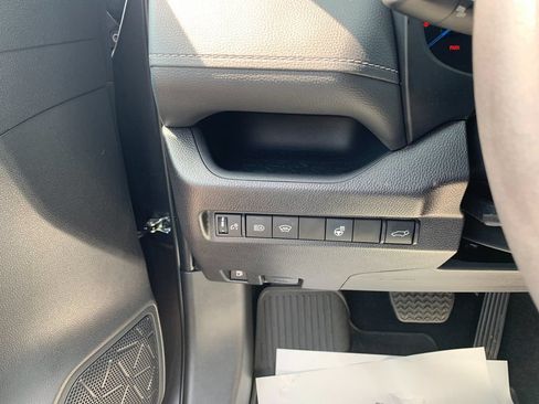 Used 2025 Toyota RAV4 XLE w/ Convenience Package AWD/4WD image 30