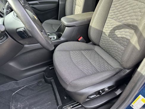 Used 2020 Chevrolet Equinox LT w/ Driver Convenience Package image 25