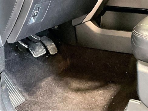 Used 2021 Ford Expedition XLT image 22