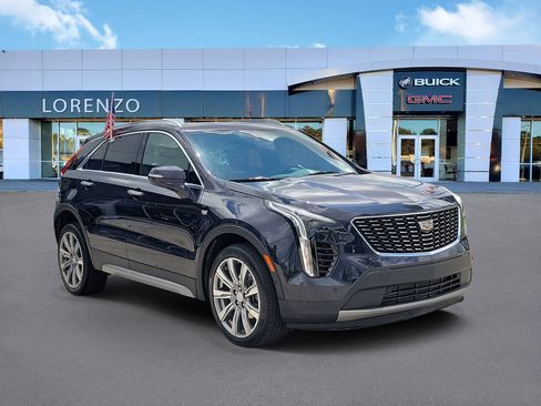 Used 2023 Cadillac XT4 Premium Luxury w/ Enhanced Visibility Package FWD image 3