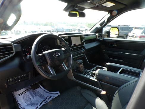 Used 2025 Toyota Tundra SR5 w/ SR5 Premium Package AWD/4WD image 11