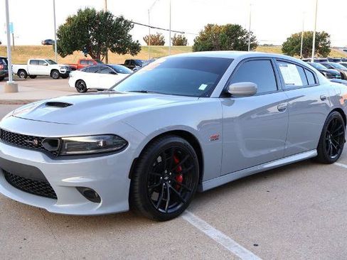 Used 2022 Dodge Charger Scat Pack w/ Dynamics Package RWD image 4