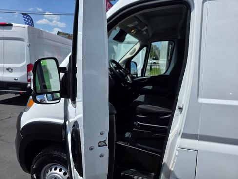 Used 2024 RAM ProMaster 3500 w/ Premium Convenience Group FWD image 14
