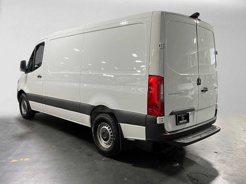 Used 2025 Mercedes-Benz Sprinter 2500 image 5