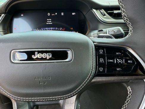 New 2025 Jeep Grand Cherokee Overland w/ Luxury Tech Group IV image 32