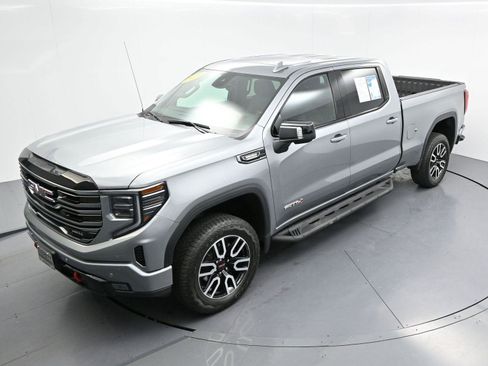 Used 2025 GMC Sierra 1500 AT4 w/ AT4 Premium Package AWD/4WD image 41
