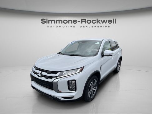 Used 2024 Mitsubishi Outlander Sport SE image 4