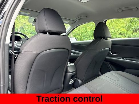 Used 2026 Hyundai Elantra SE FWD image 18