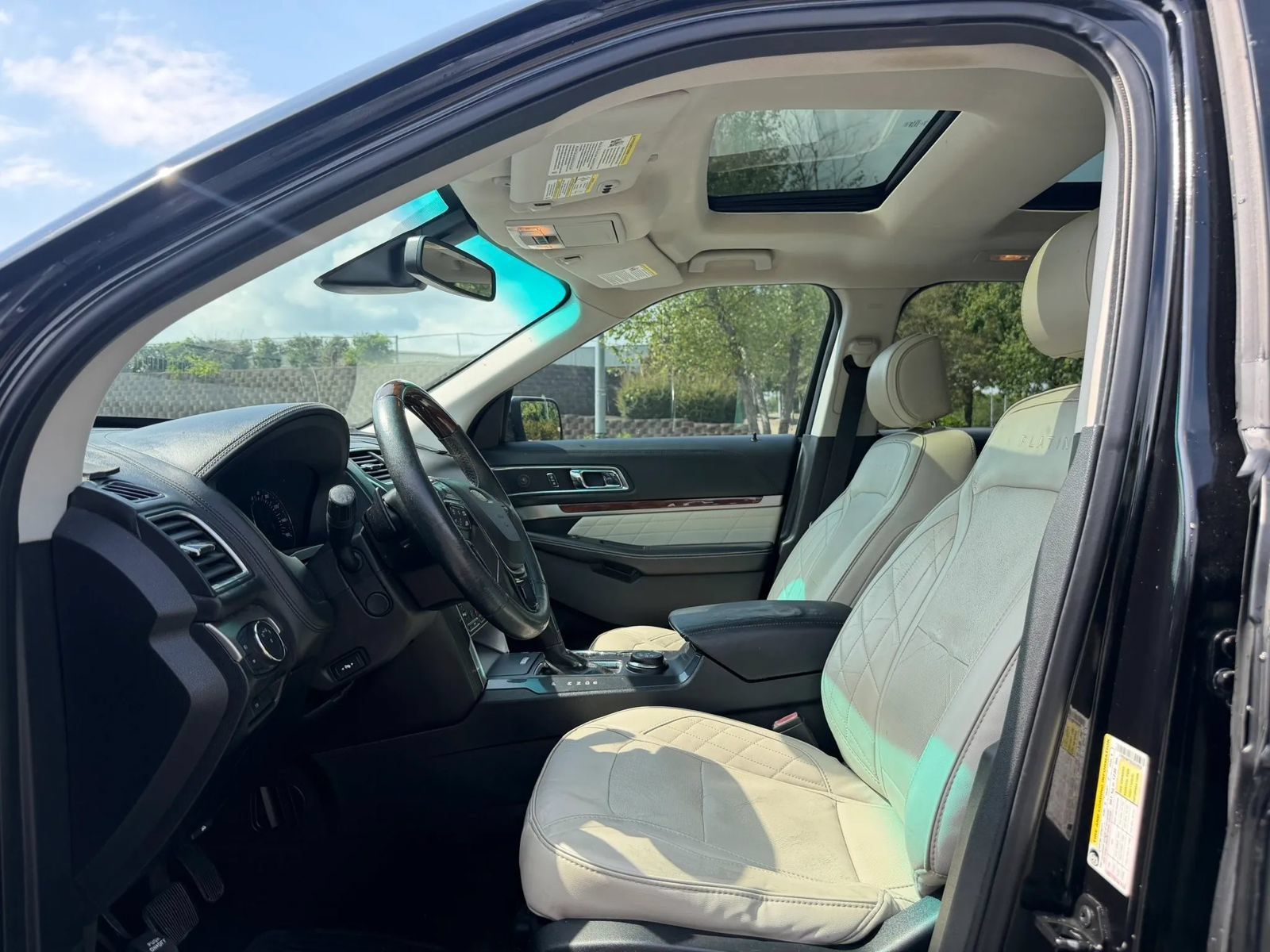 Used 2016 Ford Explorer Platinum AWD/4WD image 10