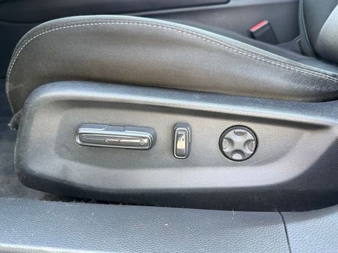 Used 2020 Honda Accord EX image 38