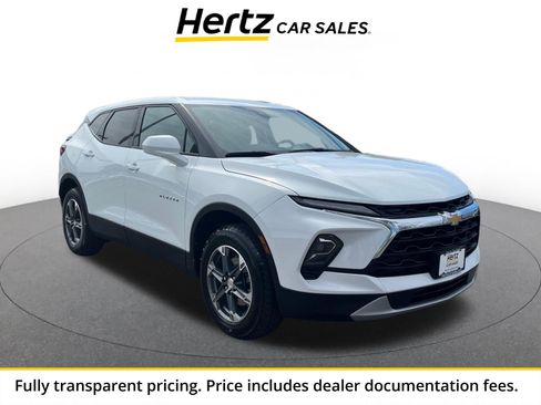 Used 2025 Chevrolet Blazer LT FWD image 1