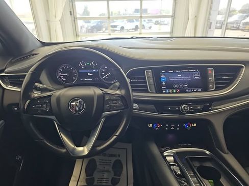 Used 2023 Buick Enclave Essence AWD/4WD image 13