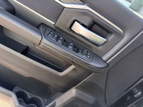 New 2026 RAM 2500 Big Horn AWD/4WD image 12
