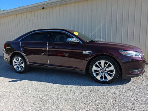Used 2019 Ford Taurus Limited w/ Driver Assist Package AWD/4WD image 2