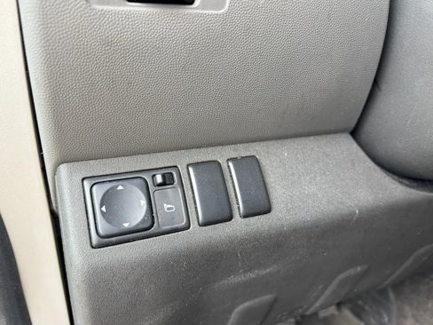 Used 2011 Nissan Xterra S AWD/4WD image 13