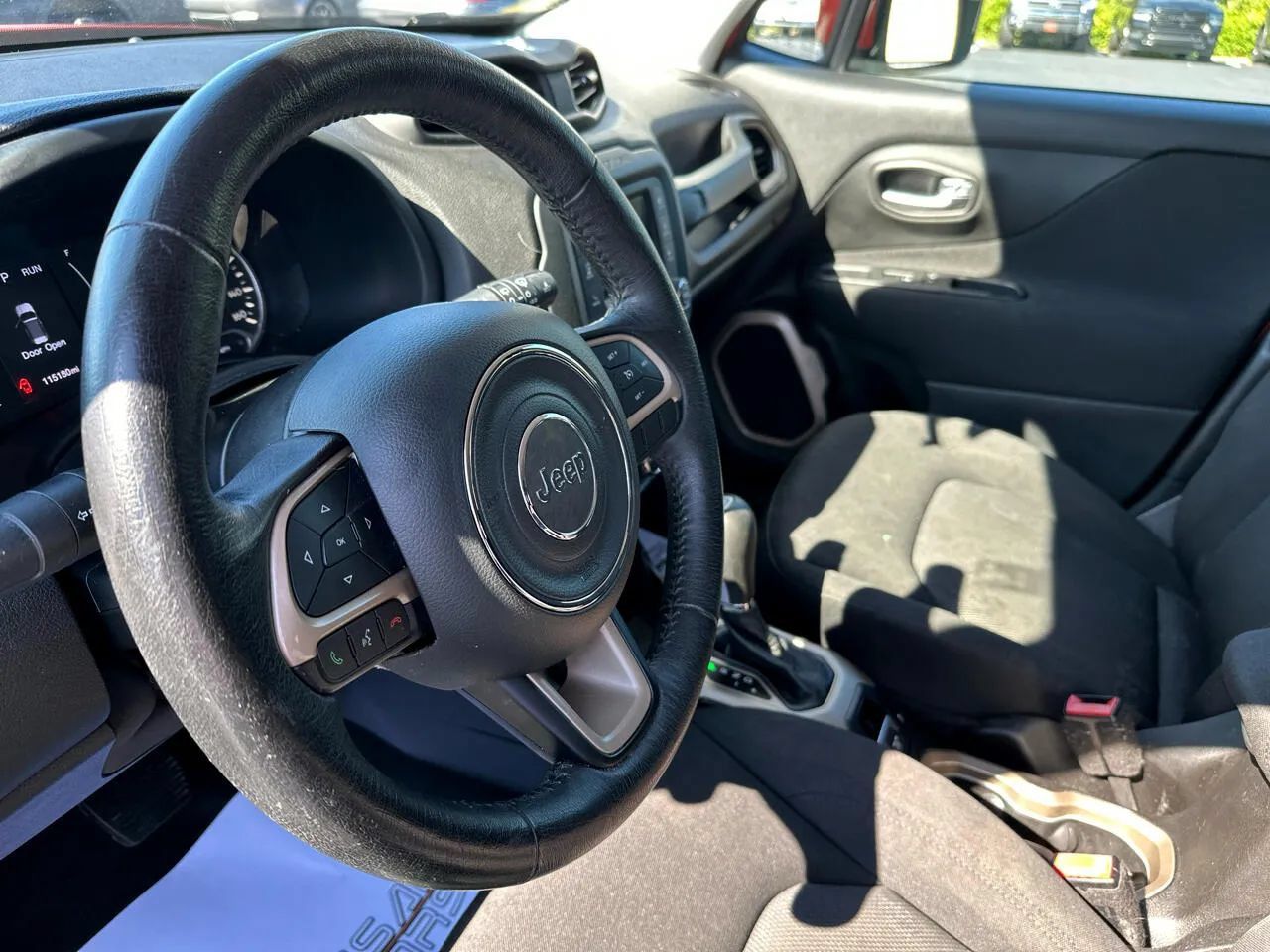 Used 2017 Jeep Renegade Latitude w/ Safety & Security Group AWD/4WD image 11