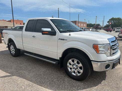 Used 2014 Ford F150 Lariat w/ Lariat Chrome Package AWD/4WD image 8