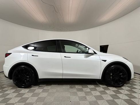 Used 2023 Tesla Model Y Long Range image 8