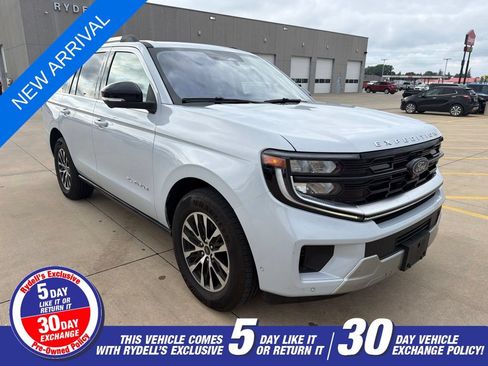Used 2025 Ford Expedition Platinum AWD/4WD image 1