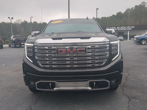Used 2024 GMC Sierra 1500 Denali w/ Technology Package image 2