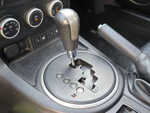 Used 2011 MAZDA MX-5 Miata Grand Touring RWD image 14