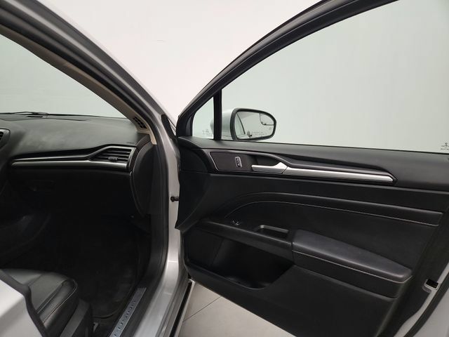 Used 2018 Ford Fusion Titanium AWD/4WD image 26