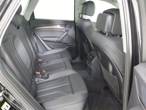 Certified 2025 Audi Q5 2.0T Premium Plus w/ Premium Plus Package image 14
