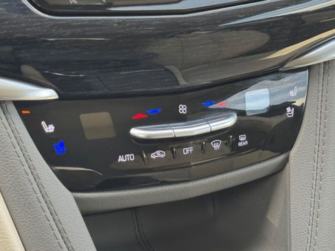 Used 2024 Cadillac XT6 Premium Luxury AWD/4WD image 31