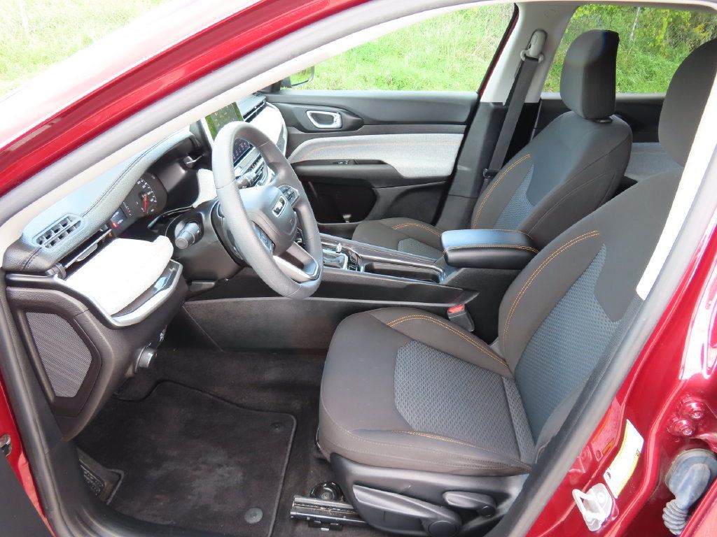Certified 2022 Jeep Compass Sport AWD/4WD image 22