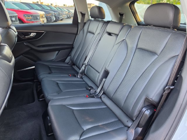 Used 2023 Audi Q7 3.0T Premium Plus w/ Premium Plus Package AWD/4WD image 17