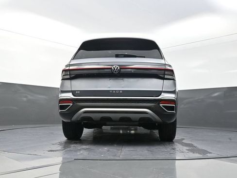 Used 2026 Volkswagen Taos SE FWD image 35
