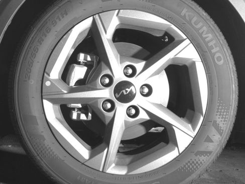 Used 2025 Kia K4 LXS FWD image 12