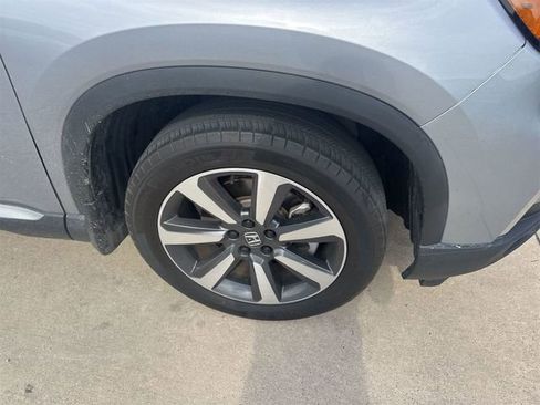 Used 2024 Honda Pilot Touring image 12
