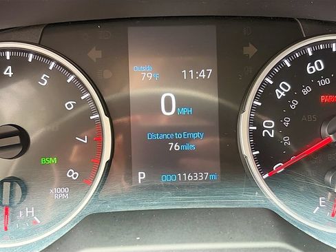 Used 2021 Toyota RAV4 XLE FWD image 12