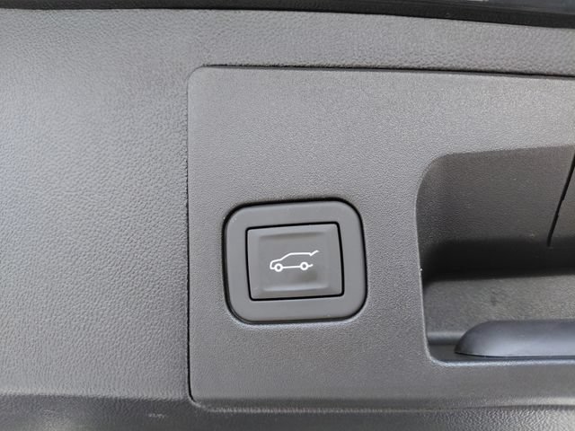 Certified 2026 Cadillac XT5 Luxury FWD image 9
