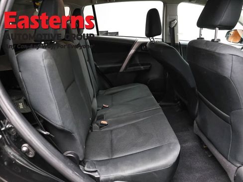 Used 2018 Toyota RAV4 LE w/ All Weather Liner Package FWD image 23
