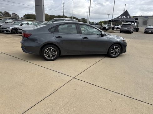 Certified 2024 Kia Forte LXS w/ LXS Technology Package image 12