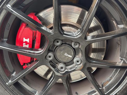 Used 2017 Volkswagen GTI Sport image 41