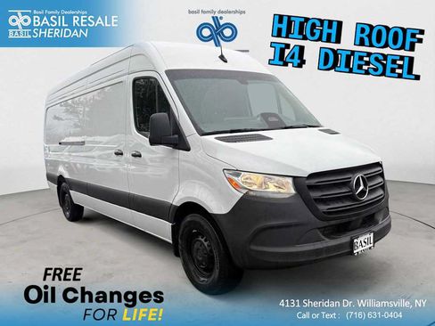 Used 2025 Mercedes-Benz Sprinter 2500 image 1